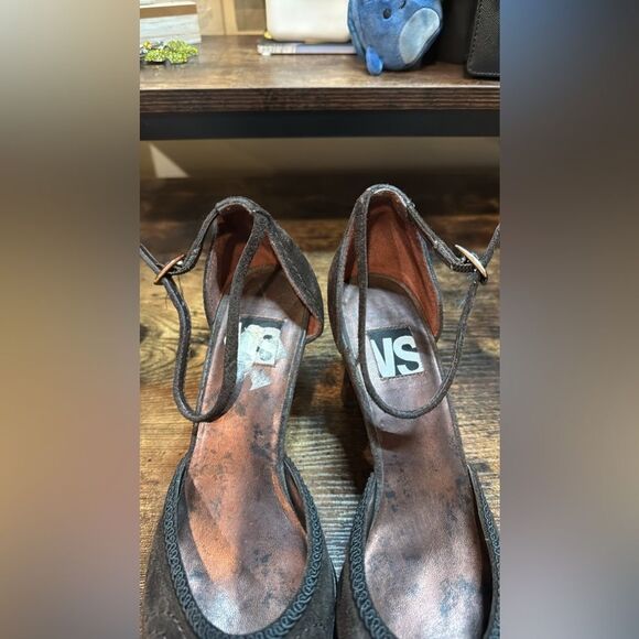 Victoria’s Secret Brown Suede Heels Size 7 - Picture 10 of 11